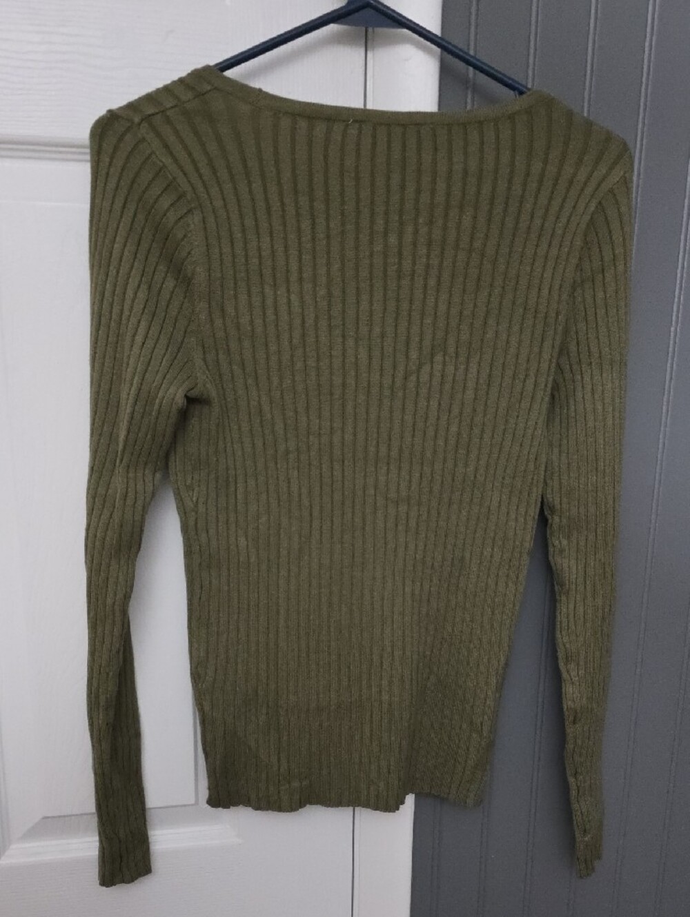 No Boundaries Olive Ribbed Button-Front Cardigan - Picture 3 of 3